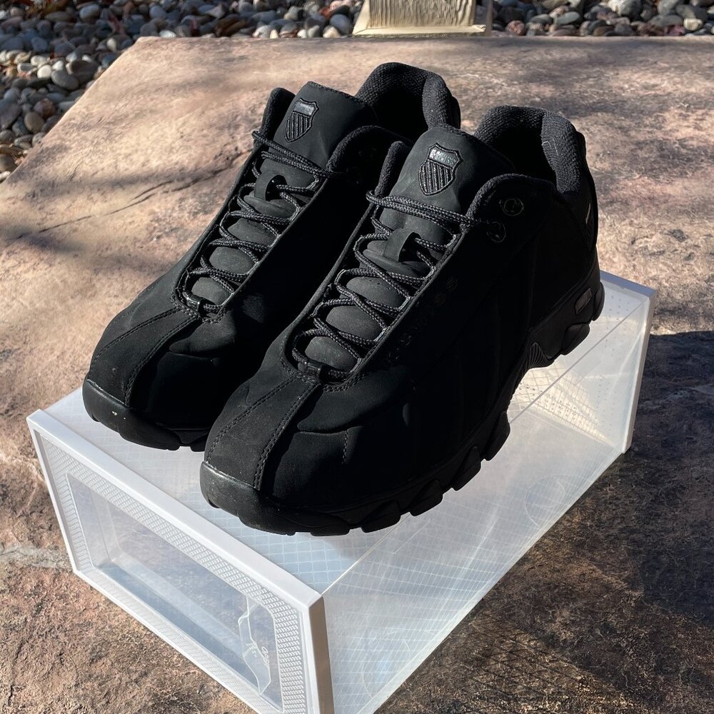 K SWISS ALL BLACK ST329 CMF SIZE 11